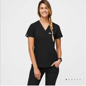 FIGS Catarina One-Pocket Top NWT